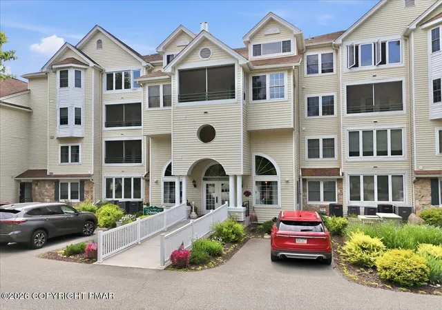 Homes for sale in Stroudsburg, PA | 5 Village Dr #1106, Stroudsburg, PA 18360 | MLS# PM-143031