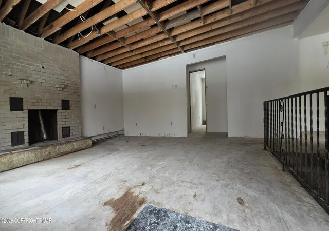 Photo 5 of Sale Pending at 80 Woodland Dr, Moscow, PA 18444 | MLS# PM-143039 | Listing updated on 2026-09-06