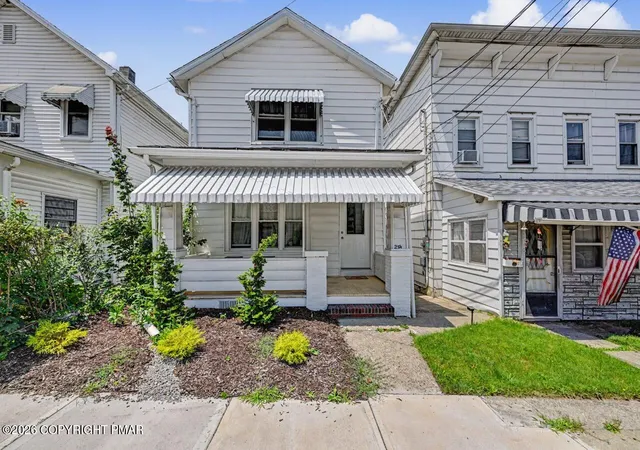 Photo 1 of Single family home for sale at 254 W Main St, Nanticoke, PA 18634 | MLS# PM-143122 | Listing updated on 2026-09-29