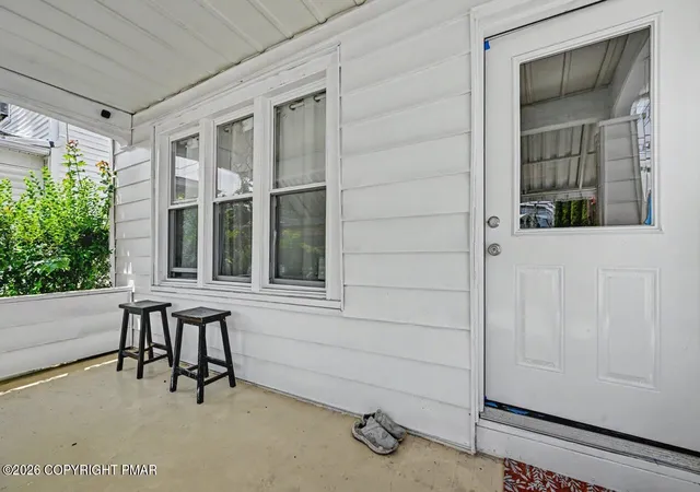 Photo 3 of Single family home for sale at 254 W Main St, Nanticoke, PA 18634 | MLS# PM-143122 | Listing updated on 2026-09-29