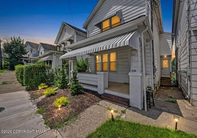 Photo 4 of Single family home for sale at 254 W Main St, Nanticoke, PA 18634 | MLS# PM-143122 | Listing updated on 2026-09-29