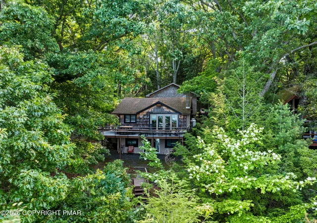 Photo 3 of Single family home for sale at 101 Antler Ridge Ct, Hawley, PA 18428 | MLS# PM-143130 | Listing updated on 2026-08-03
