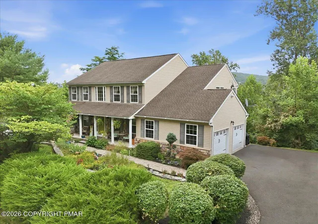 Photo 2 of Sale Pending at 325 Shawnee Valley Dr, East Stroudsburg, PA 18302 | MLS# PM-143119 | Listing updated on 2026-09-24
