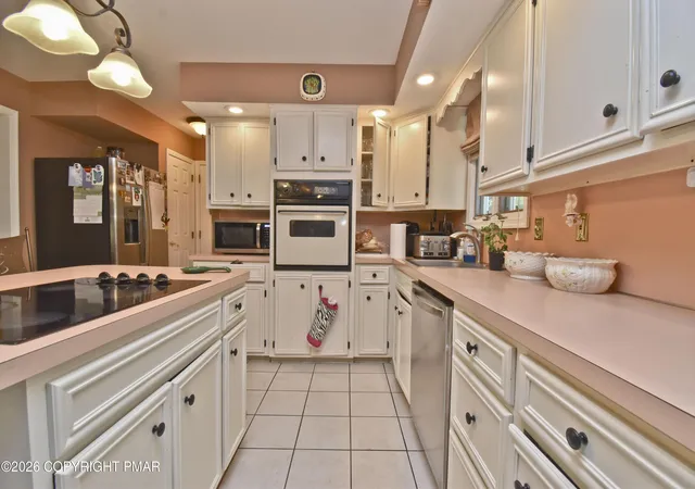 Photo 4 of Single family home for sale at 105 Kent Rd, Stroudsburg, PA 18360 | MLS# PM-143621 | Listing updated on 2026-10-05