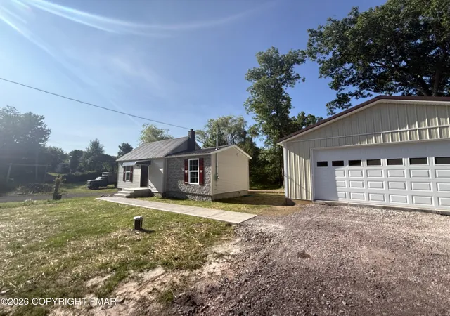 Photo 3 of Single family home for sale at 392 Lehman Outlet Rd, Dallas, PA 18612 | MLS# PM-143126 | Listing updated on 2026-10-05