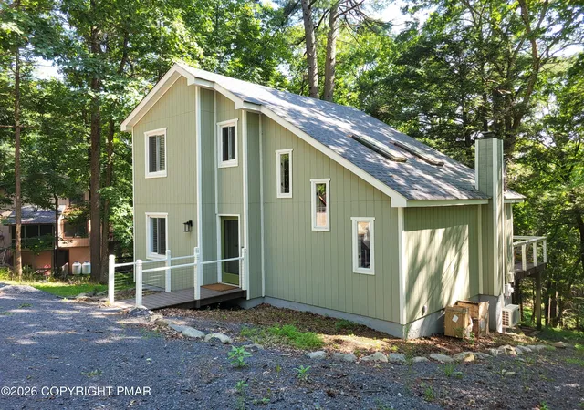 Photo 1 of Single family home for sale at 159 Manchester Dr, Bushkill, PA 18324 | MLS# PM-143133 | Listing updated on 2026-07-28