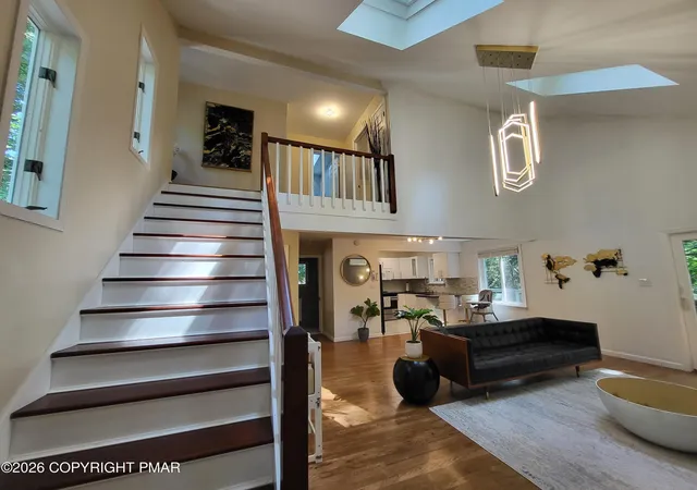 Photo 2 of Single family home for sale at 159 Manchester Dr, Bushkill, PA 18324 | MLS# PM-143133 | Listing updated on 2026-07-28