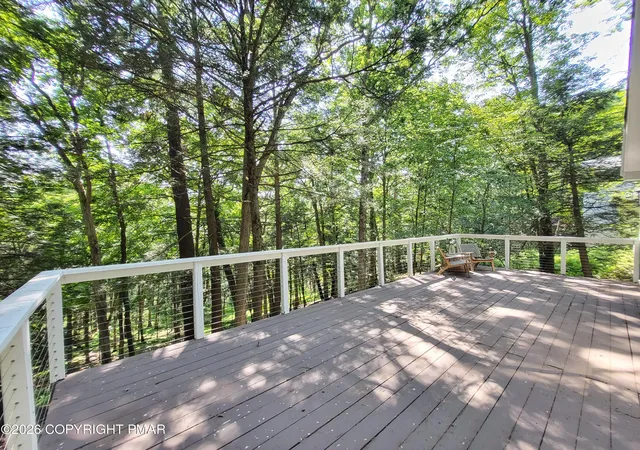 Photo 4 of Single family home for sale at 159 Manchester Dr, Bushkill, PA 18324 | MLS# PM-143133 | Listing updated on 2026-09-26