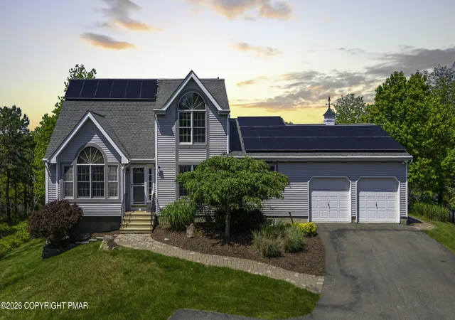 Photo 1 of Sale Pending at 125 English Ivy Ct, Long Pond, PA 18334 | MLS# PM-143903 | Listing updated on 2026-09-02