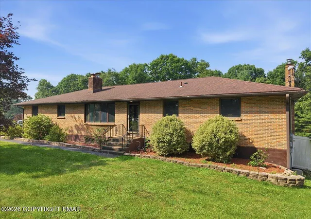 Photo 3 of Single family home for sale at 345 O Donovan Dr, East Stroudsburg, PA 18301 | MLS# PM-143196 | Listing updated on 2026-09-17