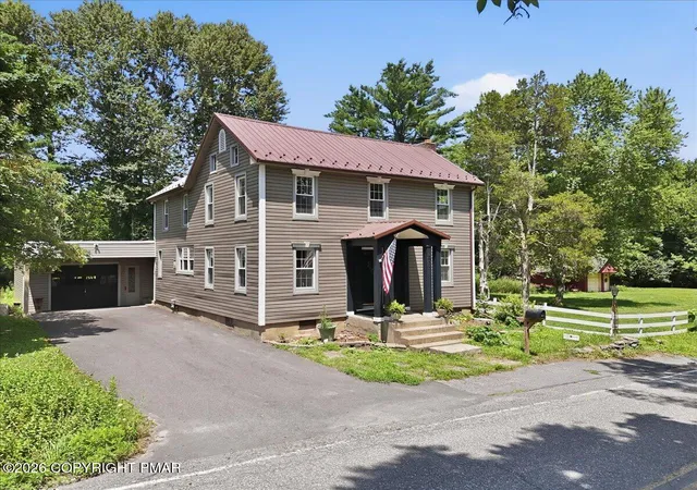 Photo 4 of Sale Pending at 531 Effort Neola Rd, Saylorsburg, PA 18353 | MLS# PM-143167 | Listing updated on 2026-09-02