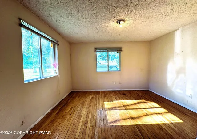 Photo 3 of Single family home for sale at 1236 Lace Dr, East Stroudsburg, PA 18302 | MLS# PM-143182 | Listing updated on 2026-09-29