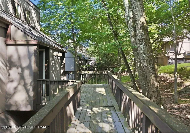 Photo 4 of Townhouse for sale at 126 Cross Country Ln, Tannersville, PA 18372 | MLS# PM-143233 | Listing updated on 2026-09-18