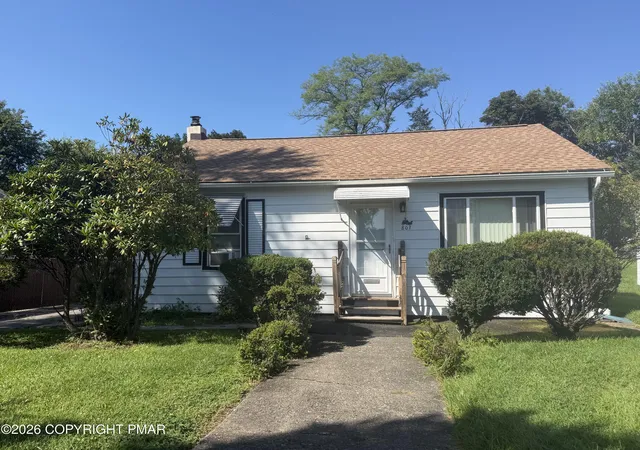 Photo 2 of Single family home for sale at 807 Flagler St, Stroudsburg, PA 18360 | MLS# PM-144194 | Listing updated on 2026-09-04
