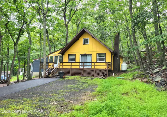 Photo 1 of Single family home for sale at 1067 Porter Dr, Bushkill, PA 18324 | MLS# PM-143270 | Listing updated on 2026-08-29