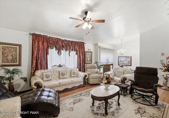 Photo 4 of Single family home for sale at 3 Devonshire Ln, Mount Pocono, PA 18344 | MLS# PM-143276 | Listing updated on 2026-07-23