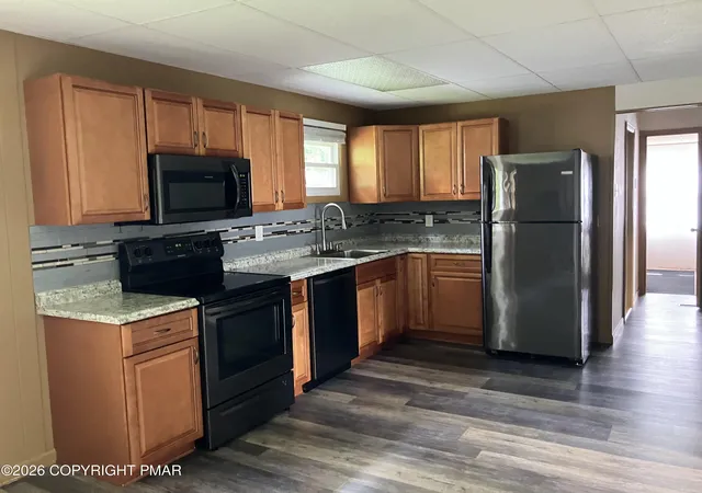 Photo 3 of Sale Pending at 520 Oak St, East Stroudsburg, PA 18301 | MLS# PM-143301 | Listing updated on 2026-10-08