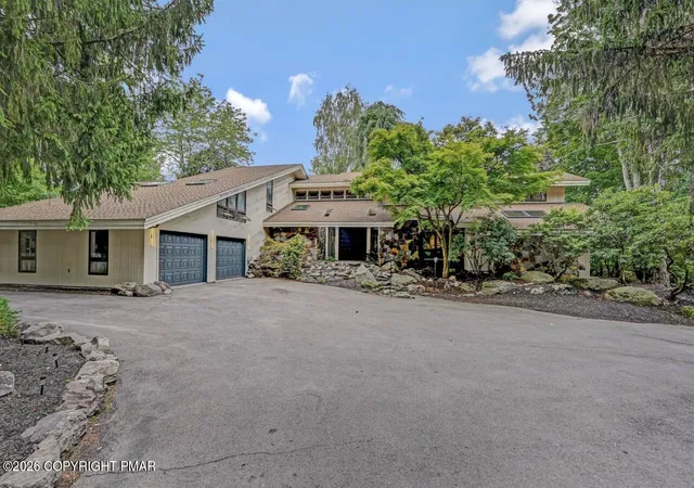 Photo 1 of Mansion for sale at 112 Tawny Fox Trl, East Stroudsburg, PA 18301 | MLS# PM-143608 | Listing updated on 2026-09-04