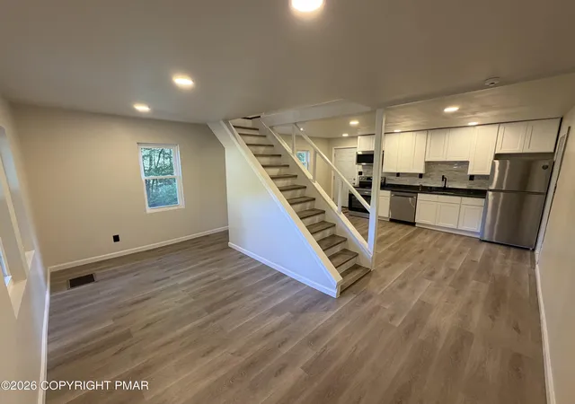 Photo 3 of Single family home for sale at 1139 Old Ml Rd, East Stroudsburg, PA 18301 | MLS# PM-143294 | Listing updated on 2026-09-07