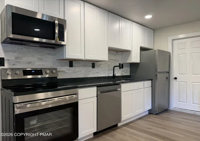 Photo 4 of Single family home for sale at 1139 Old Ml Rd, East Stroudsburg, PA 18301 | MLS# PM-143294 | Listing updated on 2026-09-07