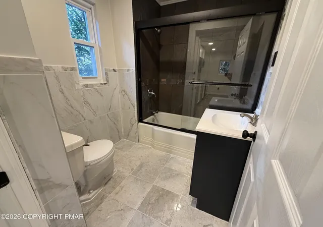 Photo 5 of Single family home for sale at 1139 Old Ml Rd, East Stroudsburg, PA 18301 | MLS# PM-143294 | Listing updated on 2026-09-07
