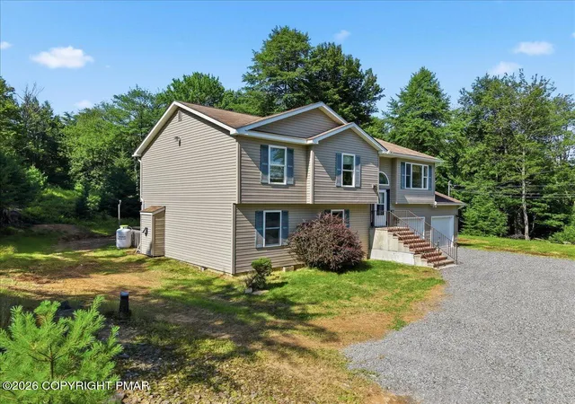 Photo 3 of Sale Pending at 612 Minsi Trl E, Long Pond, PA 18334 | MLS# PM-143327 | Listing updated on 2026-08-05
