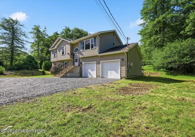 Photo 4 of Sale Pending at 612 Minsi Trl E, Long Pond, PA 18334 | MLS# PM-143327 | Listing updated on 2026-08-05