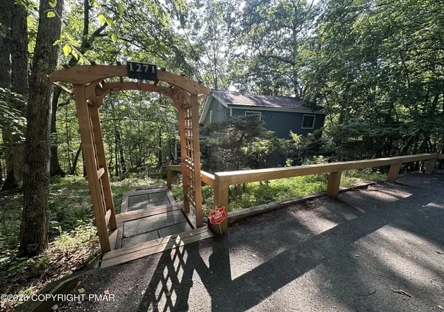 Photo 3 of Sale Pending at 4284 Winchester Way, Bushkill, PA 18324 | MLS# PM-143332 | Listing updated on 2026-07-29