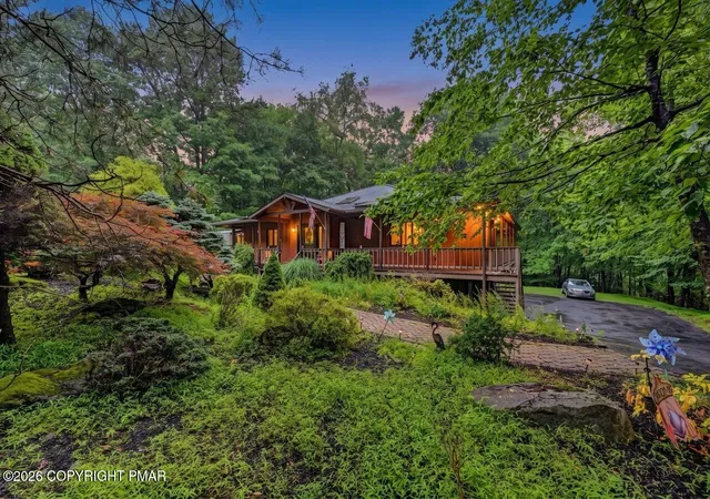 Photo 3 of Sale Pending at 304 Devils Hole Rd, Cresco, PA 18326 | MLS# PM-143318 | Listing updated on 2026-08-25