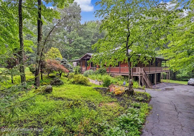 Photo 4 of Sale Pending at 304 Devils Hole Rd, Cresco, PA 18326 | MLS# PM-143318 | Listing updated on 2026-08-25