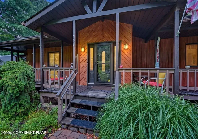 Photo 5 of Sale Pending at 304 Devils Hole Rd, Cresco, PA 18326 | MLS# PM-143318 | Listing updated on 2026-08-25