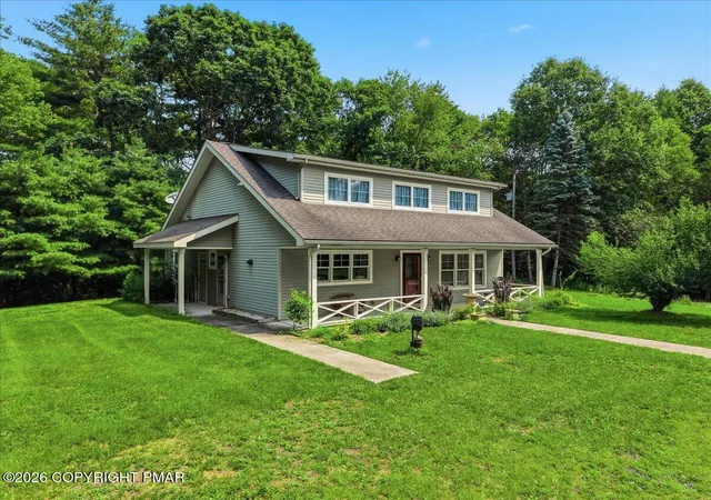 Photo 4 of Single family home for sale at 787 Polk Valley Rd, Stroudsburg, PA 18360 | MLS# PM-143337 | Listing updated on 2026-09-11