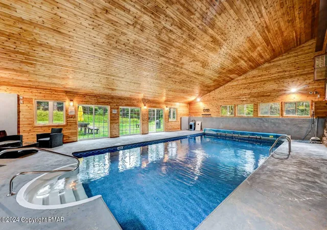 Photo 4 of Single family home for sale at 614 Lavender Ln, Canadensis, PA 18325 | MLS# PM-143370 | Listing updated on 2026-07-27