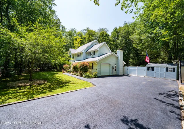 Photo 3 of Single family home for sale at 211 Annette Marie Dr, Long Pond, PA 18334 | MLS# PM-143315 | Listing updated on 2026-10-19