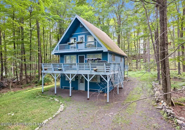 Photo 3 of Sale Pending at 107 W Crk View Dr, Gouldsboro, PA 18424 | MLS# PM-143338 | Listing updated on 2026-08-13