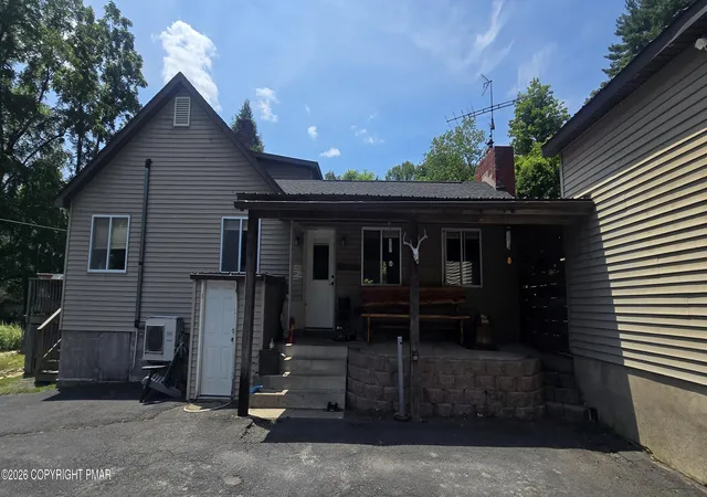 Photo 2 of Single family home for sale at 135 Little Crk Ln, East Stroudsburg, PA 18301 | MLS# PM-143341 | Listing updated on 2026-09-21