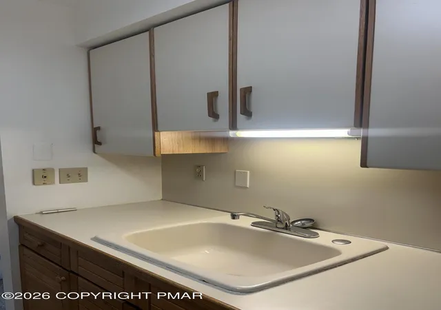Photo 3 of Sale Pending at 3 Village Cir #403, Stroudsburg, PA 18360 | MLS# PM-143451 | Listing updated on 2026-08-25