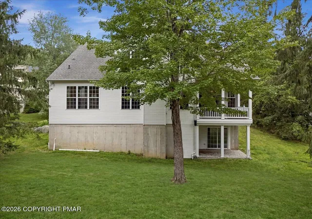 Photo 3 of Single family home for sale at 539 Tournament Ct, East Stroudsburg, PA 18302 | MLS# PM-143391 | Listing updated on 2026-08-26