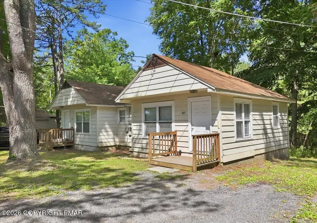Listing Photo 4 - Condo for sale in building located at 116 Kasak Rd, East Stroudsburg, PA 18302