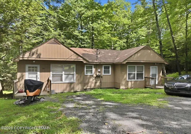 Listing Photo 5 - Condo for sale in building located at 116 Kasak Rd, East Stroudsburg, PA 18302
