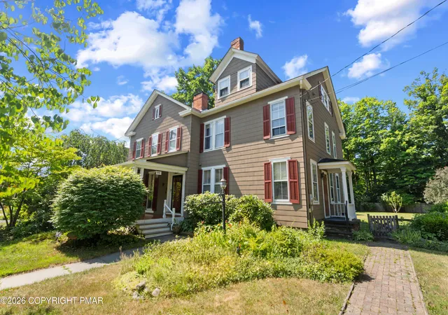 Photo 2 of Single family home for sale at 208 W Harford St, Milford, PA 18337 | MLS# PM-143398 | Listing updated on 2026-08-16