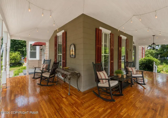 Photo 5 of Single family home for sale at 208 W Harford St, Milford, PA 18337 | MLS# PM-143398 | Listing updated on 2026-08-16