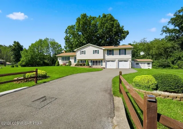 Photo 2 of Single family home for sale at 246 Switzgabel Dr, Brodheadsville, PA 18322 | MLS# PM-143520 | Listing updated on 2026-08-24