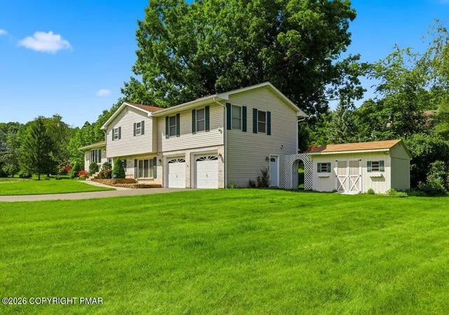 Photo 3 of Single family home for sale at 246 Switzgabel Dr, Brodheadsville, PA 18322 | MLS# PM-143520 | Listing updated on 2026-08-24