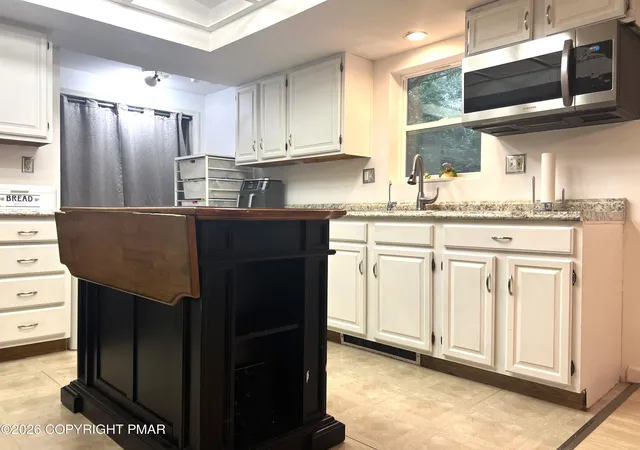 Photo 4 of Single family home for sale at 2215 Yellowstone Dr, Blakeslee, PA 18610 | MLS# PM-143412 | Listing updated on 2026-07-28