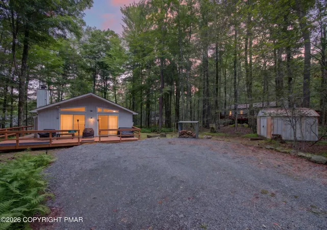 Photo 1 of Single family home for sale at 186 Wyomissing Dr, Pocono Lake, PA 18347 | MLS# PM-143490 | Listing updated on 2026-08-19
