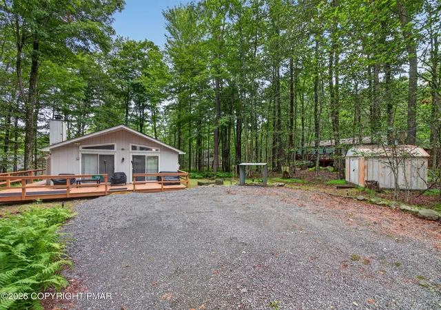 Photo 2 of Single family home for sale at 186 Wyomissing Dr, Pocono Lake, PA 18347 | MLS# PM-143490 | Listing updated on 2026-08-19