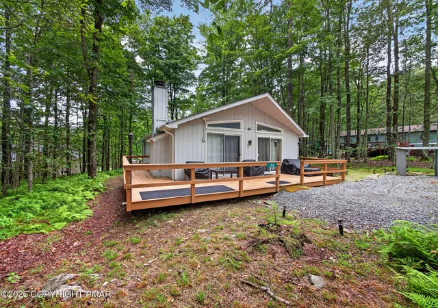 Photo 2 of Single family home for sale at 186 Wyomissing Dr, Pocono Lake, PA 18347 | MLS# PM-143490 | Listing updated on 2026-08-19