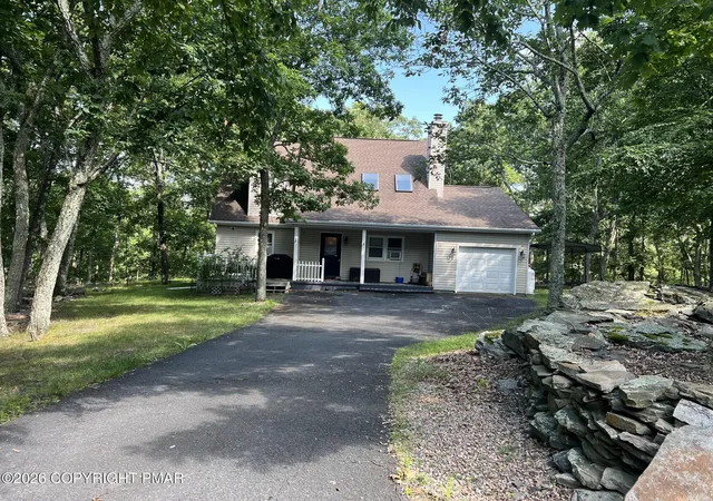 Photo 2 of Sale Pending at 125 Mourning Dove Ct, Bushkill, PA 18324 | MLS# PM-143480 | Listing updated on 2026-09-18