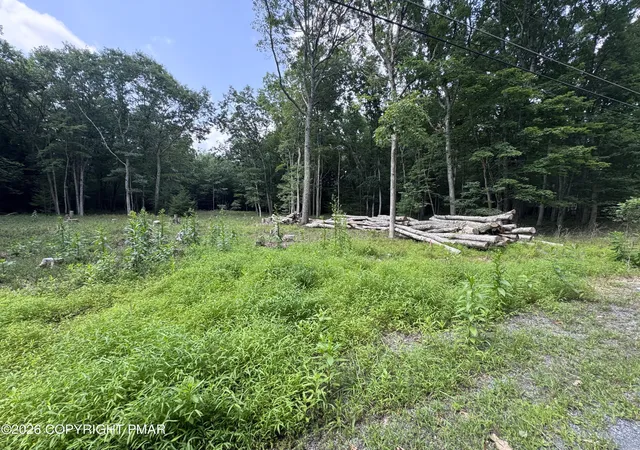 Photo 3 of Sale Pending at 11 Cypress Dr, Jim Thorpe, PA 18229 | MLS# PM-143477 | Listing updated on 2026-10-03